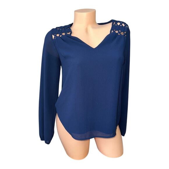 Monteau small navy blue long sleeve top V-neckline intricate cutout flowy fit - Picture 2 of 9